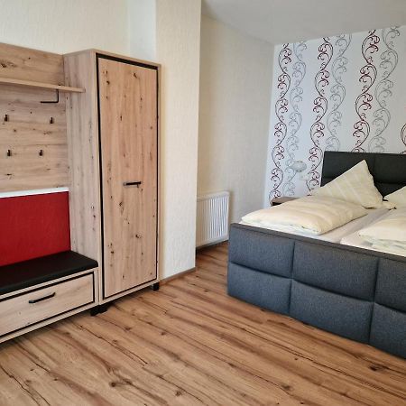 Hotel Weinhaus Am Stiftstor تريس كاردن المظهر الخارجي الصورة