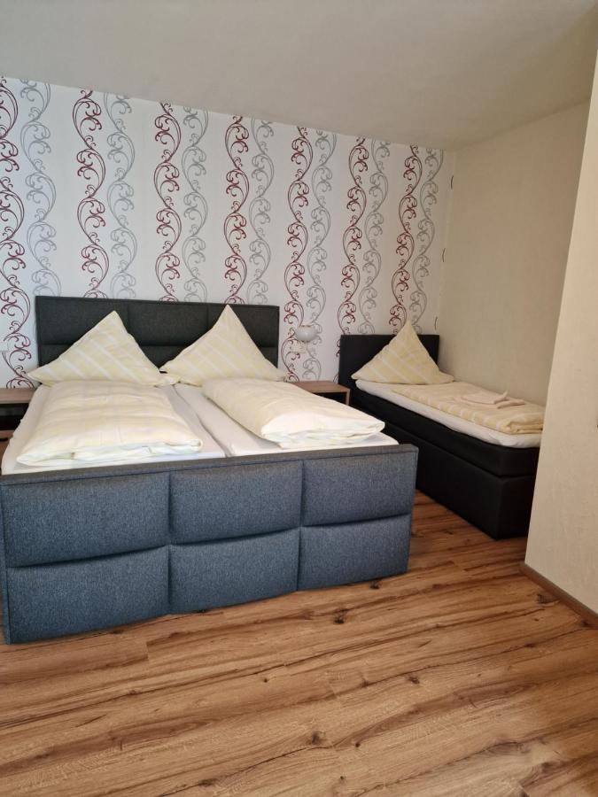 Hotel Weinhaus Am Stiftstor تريس كاردن المظهر الخارجي الصورة